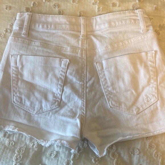 NWOT Indigo Rein white cutoff jean shorts 5 - Picture 6 of 7